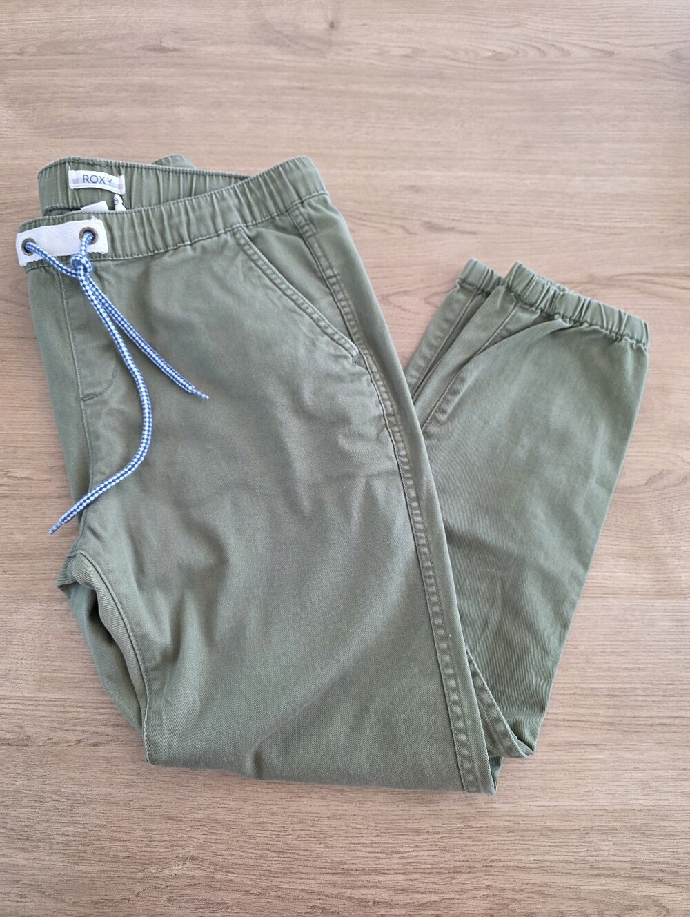 Roxy Men's Olive Drawstring Joggers with Blue Cord